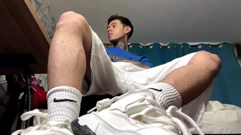   online show from December 5, 1:38 pm
