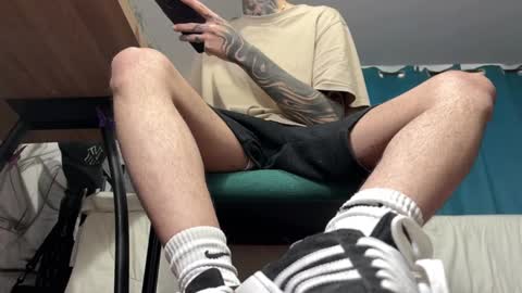   online show from December 6, 10:38 am
