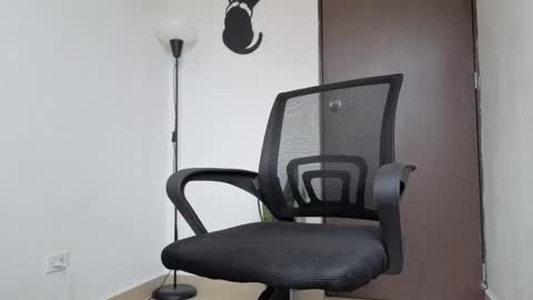   online show from February 21, 2:18 pm