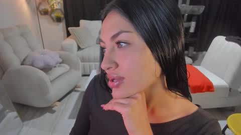 Snapshot of artemis_020 chatting on October 29, 1:19 am FENIX online show from October 29, 1:19 am