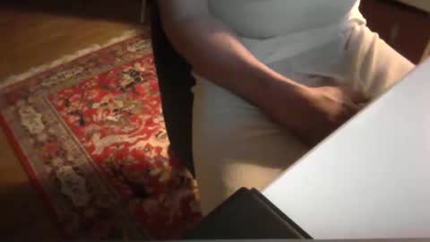 Snapshot of artesian99 chatting on December 20, 6:04 pm artesian99 online show from December 20, 6:04 pm