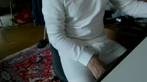 Snapshot of artesian99 chatting on January 11, 11:26 am artesian99 online show from January 11, 11:26 am