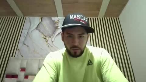 Snapshot of arthur1718 chatting on January 12, 11:54 pm arthur1718 online show from January 12, 11:54 pm