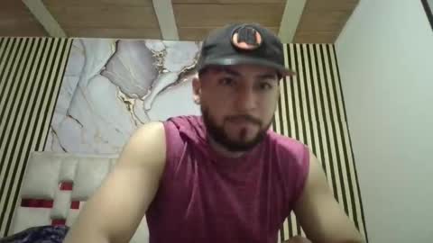 Snapshot of arthur1718 chatting on February 4, 2:39 am arthur1718 online show from February 4, 2:39 am