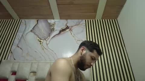 Snapshot of arthur1718 chatting on February 9, 3:43 am arthur1718 online show from February 9, 3:43 am