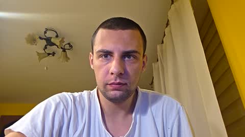 A online show from October 19, 9:48 pm