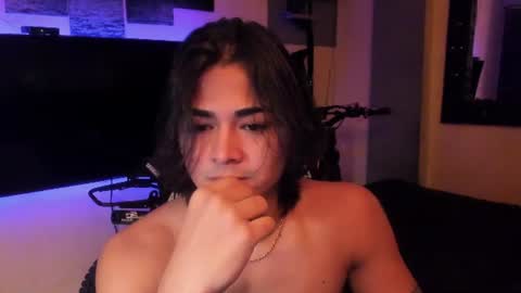I AM HERE online show from June 16, 10:34 pm