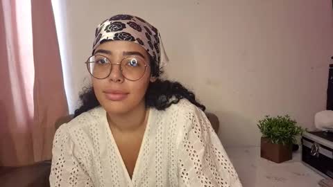 Mia online show from January 16, 12:53 pm