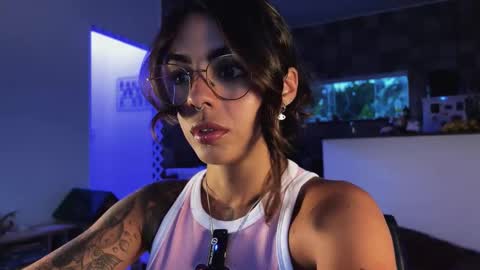 isis online show from February 12, 9:43 pm