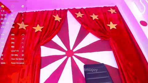 MIA OF artmiajoy online show from October 15, 2:06 pm