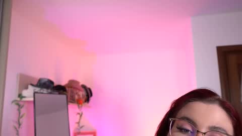 Snapshot of artofboobs chatting on March 8, 7:38 am Amalia online show from March 8, 7:38 am