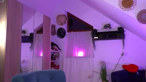 Snapshot of artofboobs chatting on September 9, 9:03 pm Amalia online show from September 9, 9:03 pm