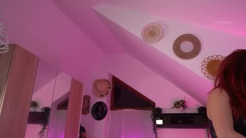 Snapshot of artofboobs chatting on October 2, 1:56 am Amalia online show from October 2, 1:56 am