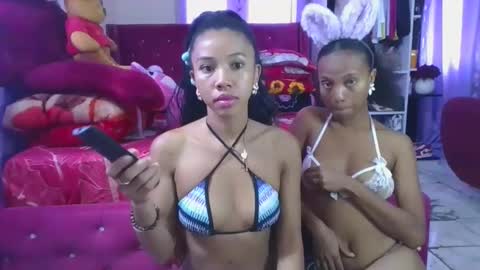 Snapshot of artsloveyou chatting on February 24, 6:11 am artsloveyou online show from February 24, 6:11 am