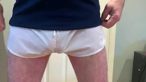 Snapshot of artybee chatting on November 13, 10:14 am artybee online show from November 13, 10:14 am