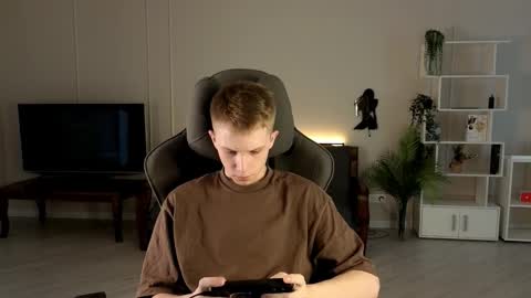 Archie online show from September 18, 8:05 am