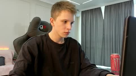 Archie online show from October 25, 2:41 am