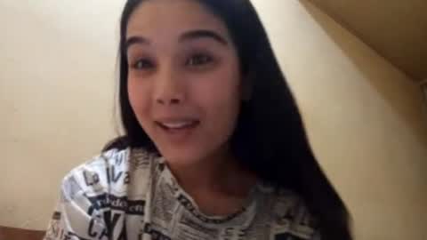 Amina online show from December 3, 6:06 pm