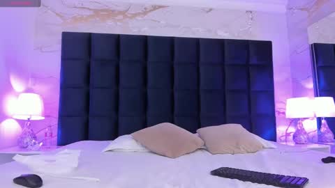 Snapshot of ary1_ chatting on November 19, 4:01 am Ary online show from November 19, 4:01 am