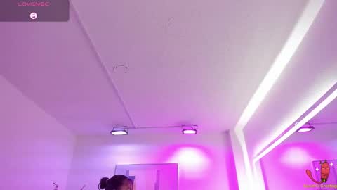 ARY.  online show from March 24, 11:04 am