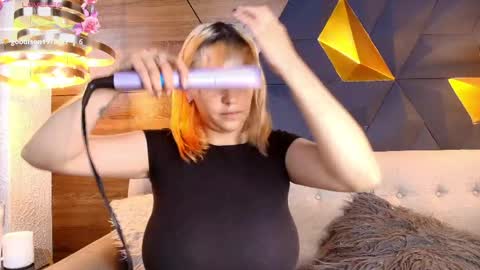 sofia online show from April 20, 11:02 am