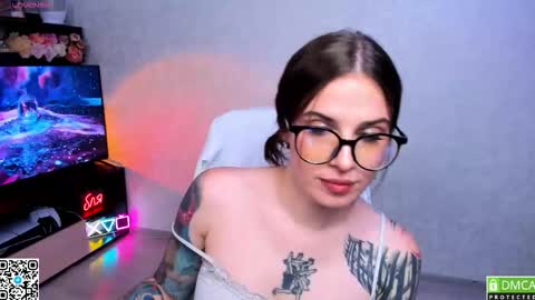 Snapshot of arya_deepthroat_queen chatting on September 27, 1:10 am Arya Fn Talented Arya online show from September 27, 1:10 am