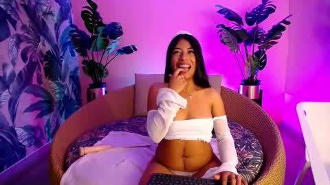 Snapshot of arya_noir chatting on February 19, 9:00 pm Arya online show from February 19, 9:00 pm