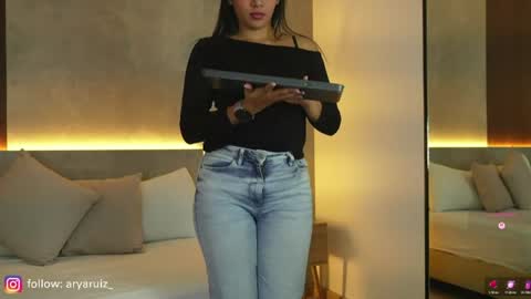 Arya online show from June 19, 1:04 pm