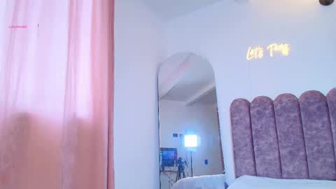 Snapshot of aryascollins chatting on October 16, 1:01 pm aryascollins online show from October 16, 1:01 pm