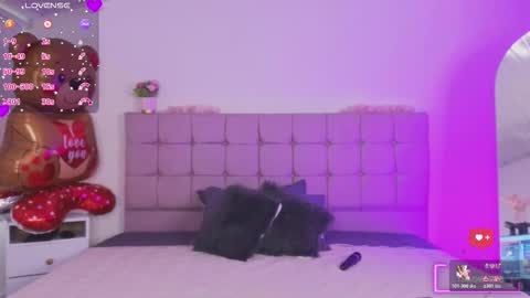 Snapshot of arycooper_ chatting on March 2, 12:01 pm arycooper_ online show from March 2, 12:01 pm