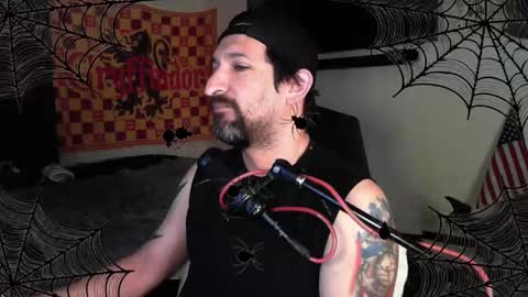 devilPup75 online show from October 5, 12:36 pm