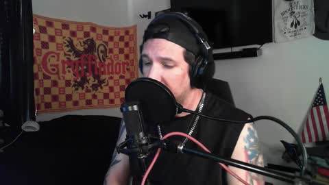 devilPup75 online show from October 16, 1:56 pm