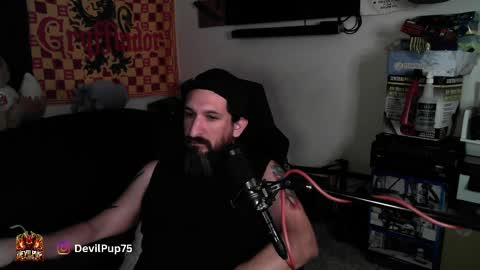 devilPup75 online show from March 31, 6:03 am