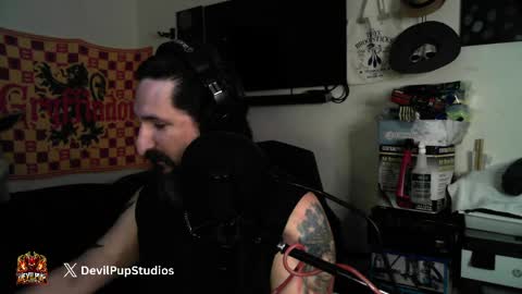devilPup75 online show from April 6, 4:52 pm