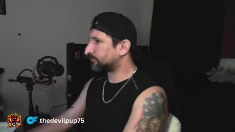 devilPup75 online show from July 15, 1:33 am