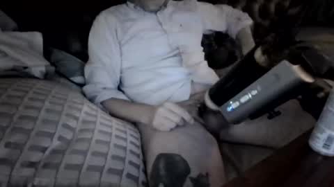 aschke online show from October 25, 7:19 pm