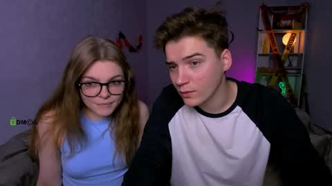 ash_raven_ online show from October 24, 7:10 pm