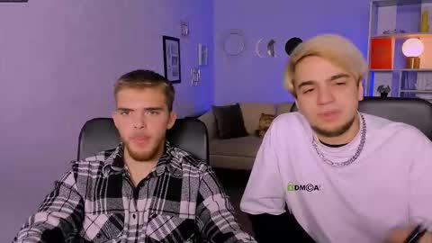 ash_raven_ online show from November 6, 9:21 am