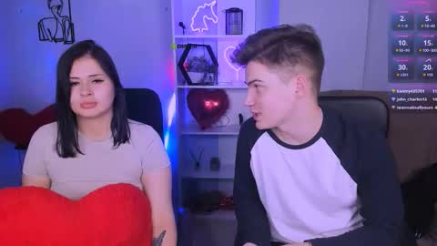 ash_raven_ online show from November 12, 3:29 am