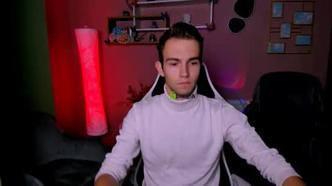 ash_raven_ online show from November 16, 6:52 am