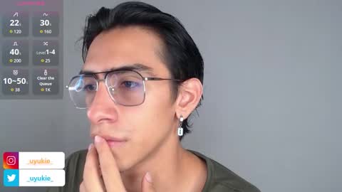 Ash online show from February 26, 5:23 pm