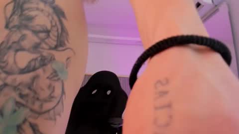 ash_valentine online show from February 7, 7:50 pm