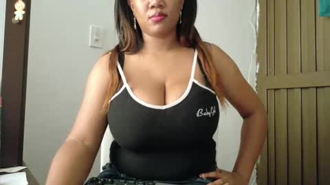 ashanty_1012 online show from February 27, 3:56 pm