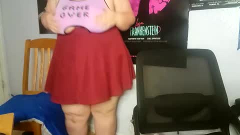 Snapshot of ashbashgirl chatting on October 23, 7:07 am SweetAshCheeks online show from October 23, 7:07 am