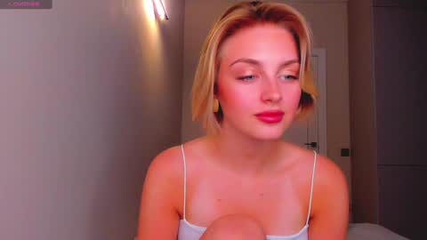 your pretty Ashley online show from December 27, 6:10 pm