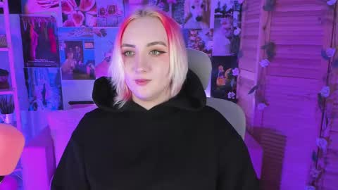 AshleyAshe  online show from February 13, 8:45 pm