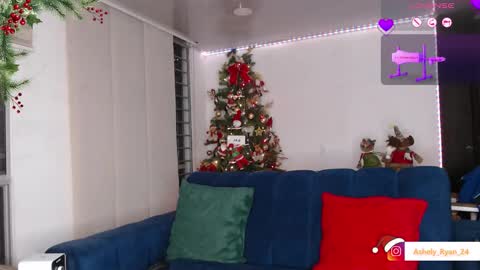 Ashley And Ryan  online show from December 14, 1:22 am