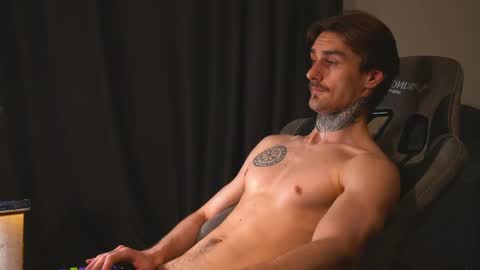 Snapshot of asher_88 chatting on June 3, 2:33 pm Jerk Machine online show from June 3, 2:33 pm