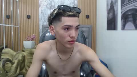 Snapshot of asher_costa chatting on February 10, 5:50 pm Asher Costa online show from February 10, 5:50 pm