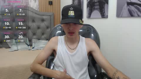 Snapshot of asher_costa chatting on February 26, 6:18 pm Asher Costa online show from February 26, 6:18 pm